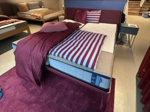 Auping x Teklan Essential m/gavl | Udstillingsseng